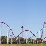 Super 8 By Wyndham Charlotte/Amusement Park Area