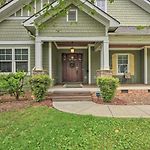 2 Mi To Dtwn: Home In Noda District Near Unc!