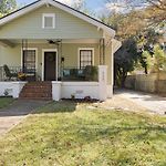 Historic Cherry Bungalow House - Midtown Uptown