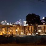 Suite 7, Sleep 6, Walk To Attractions In Uptown