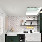 The Cozy Yellow Cottage In Dilworth