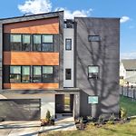 Amazing Views Rooftop Patio, Gym And Game Room
