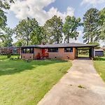 Charming Charlotte Home: 2 Mi To Downtown!