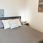 Studio Apartment, Queen Bed, Wifi, Kitchen, Washer & Dryer In Charlotte