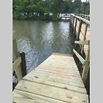 3-Bdr Direct Waterfront Cottage