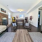 Spacious Family Friendly Home With Game Room By Unc Charlotte