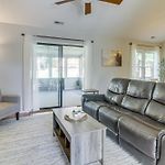 Lovely Charlotte Home W/ Yard: 9 Mi To Uptown!