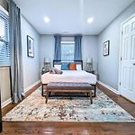 Spacious Home With Work Space, Firepit, Bbq Grill