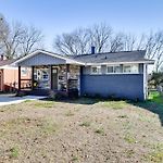 Newly Updated Home ~ 3 Mi To Downtown Charlotte!