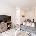Charming Cozy Apartment With Wi-Fi & Free Parking
