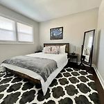 Gated 2Br Condo I 5 Min Uptown