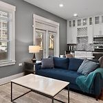 Landing Modern Apartment With Amazing Amenities
