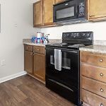 Landing Modern Apartment With Amazing Amenities
