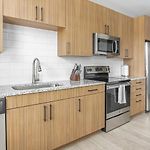 Landing Modern Apartment With Amazing Amenities