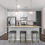 Landing Modern Apartment With Amazing Amenities