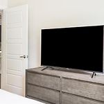 Landing Modern Apartment With Amazing Amenities