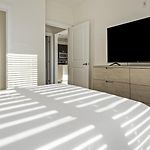 Landing Modern Apartment With Amazing Amenities