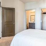 Landing Modern Apartment With Amazing Amenities