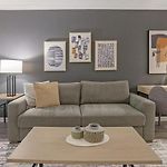 Landing Modern Apartment With Amazing Amenities
