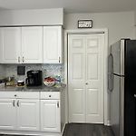 Cozy Home, 10 Minutes Away From Downtown