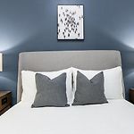 Landing Modern Apartment With Amazing Amenities