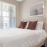 Landing Modern Apartment With Amazing Amenities