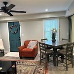 Serene 2Br In Sardis - Workspace - Fast Wi-Fi