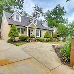 Charlotte Home W/ Yard - Near Spectrum Center!