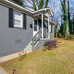 Renovated Charlotte Bungalow - 3 Mi To Downtown!