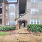 Cozy 1-Br Apartment With A Seasonal Pool