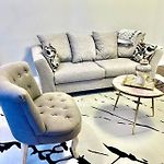 Beautiful Uptown Adventure Apartment