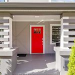 Charlotte Retreat: Luxury 4Br Heaven