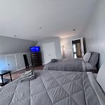 Amazing 4 Bdrm Home W Garage In Charlotte