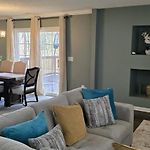 Spacious Home Near Up-Town Charlotte And Clt Airport