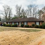4 Bedroom Ranch In Prime Southpark Backyard And Porch