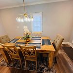 3Br Charlotte Getaway, Hot Tub & Mini Golf Fun