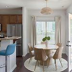 Palm House Luxury Retreat For Families And Corporate