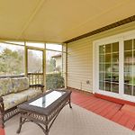 Cozy Home W/ Fenced Yard < 1 Mi Downtown Matthews!