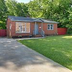 2 Mi To Center City: Charlotte North End Home