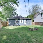 < 2 Mi To Uptown Charlotte: Home W/ Large Yard!