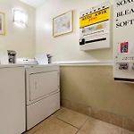 Super 8 By Wyndham Charlotte University