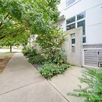 Sophisticated 3-Story Condo In Wesley Heights