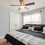 Modern Upscale Farmhouse- In Uptown Clt!