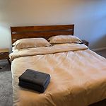 Private Apartment With Kingbed In Southend