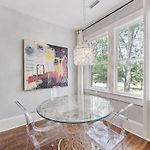 Contemporary Gem In The Heart Of Myers Park