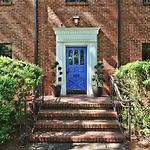 Beautifully Furnished Modern 2Br With Balcony
