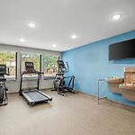 Woodspring Suites Charlotte Northlake