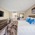 Lux Mins To Atrium Health And Downtown Airport