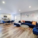 Stylish 4Br Home - Modern & Bright Interior