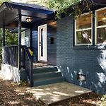 New Shamrock Stunner | King Bed, Pet Friendly
